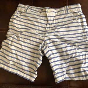 GAP Roll-up boyfriend shorts